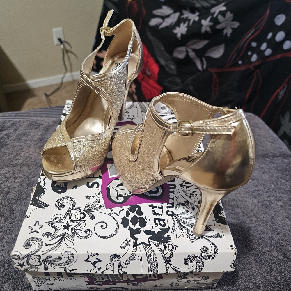 Brash Gold Glitter Peep Toe Heels